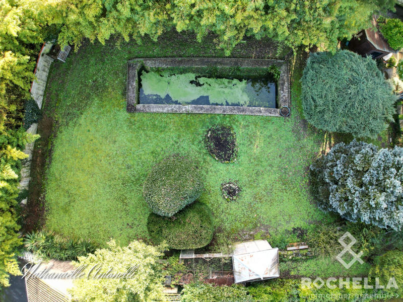 Maison ancienne - 256 m² - 8 pièces