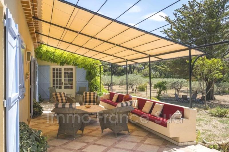 Villa - 333 m² - 10 pièces