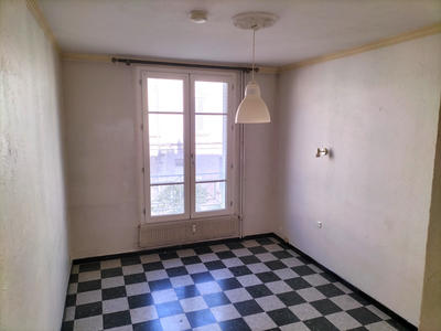 Appartement - 92 m² - 5 pièces