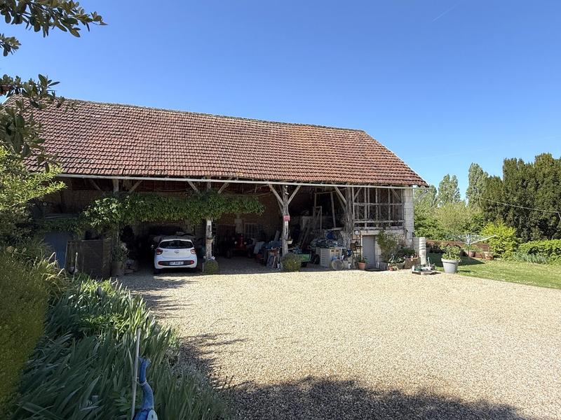 Maison - 220 m² - 6 pièces