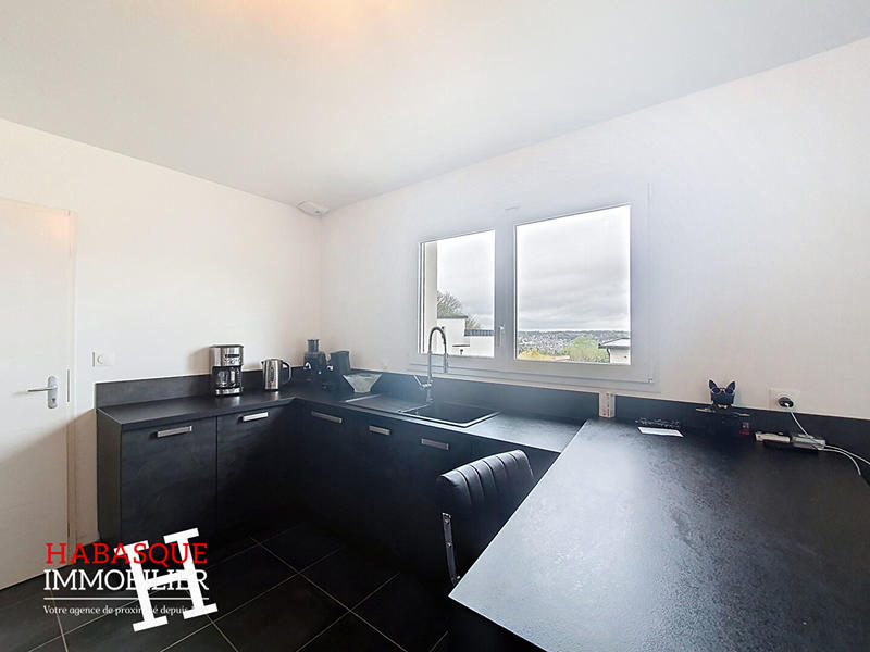 Maison - 106 m² - 6 pièces