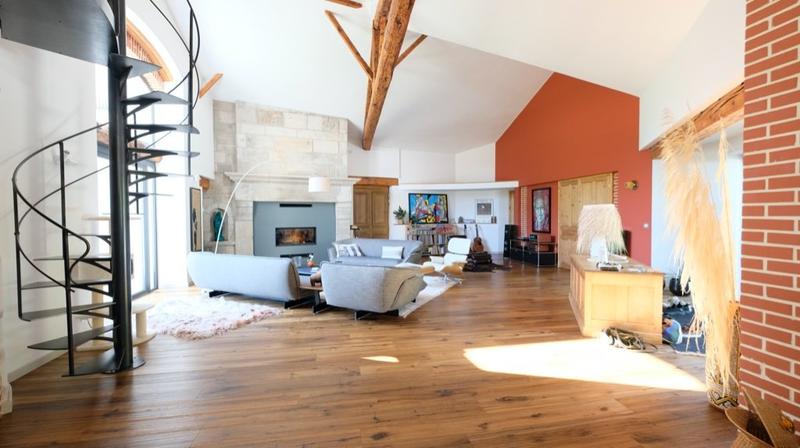 Château - 378 m² - 9 pièces