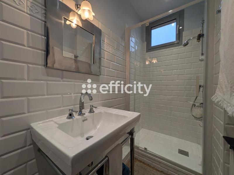 Appartement - 310 m² - 8 pièces