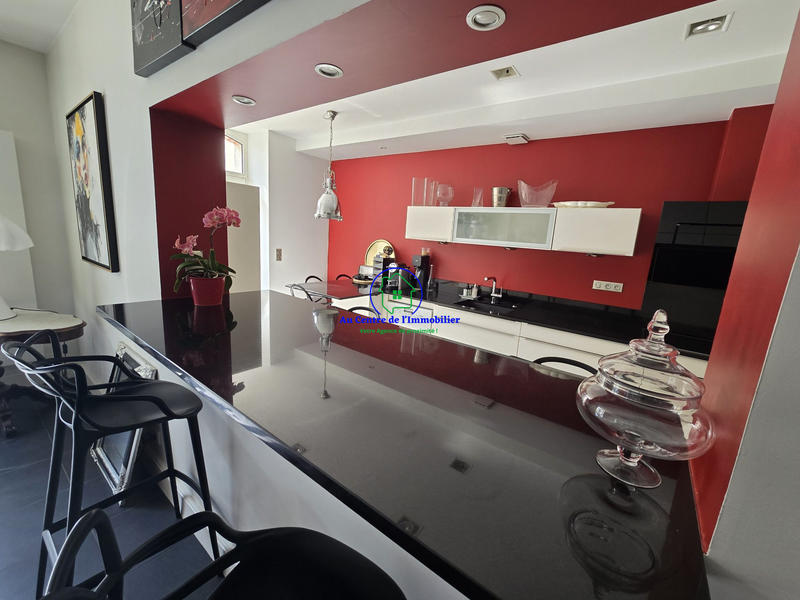 Maison ancienne - 202 m² - 5 pièces