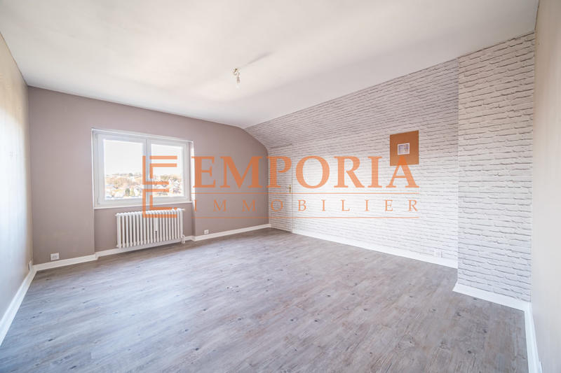 Maison - 191 m² - 7 pièces