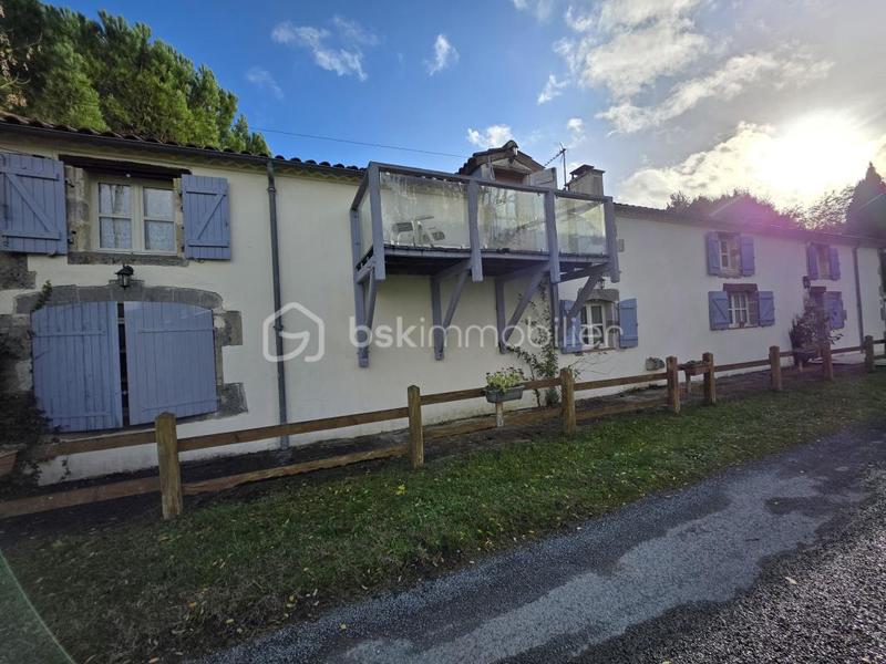 Maison en pierre - 170 m² - 6 pièces