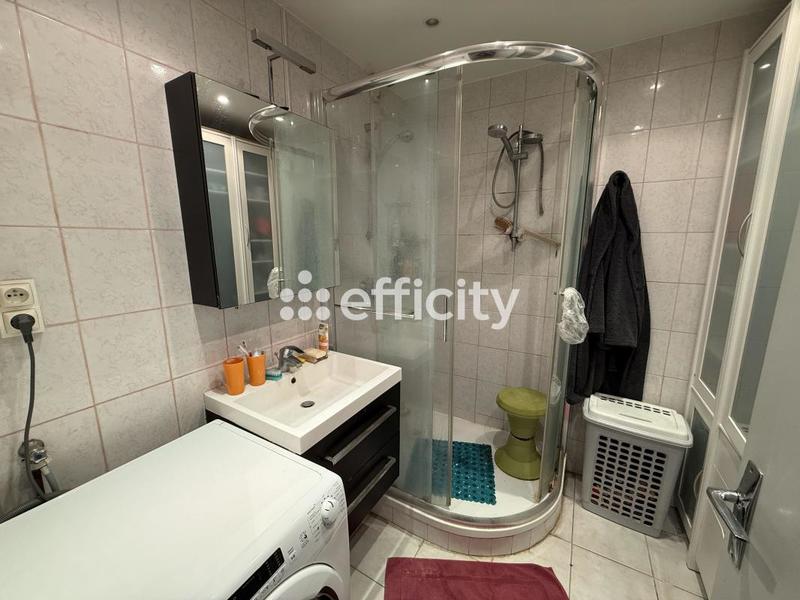 Appartement - 99 m² - 5 pièces