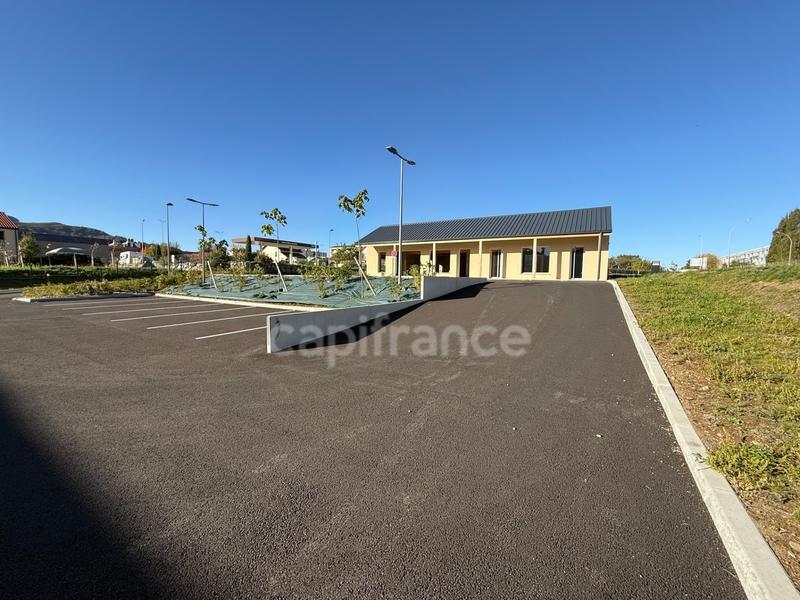 Local commercial - 190 m² - 1 pièce