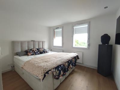 Appartement - 97 m² - 3 pièces