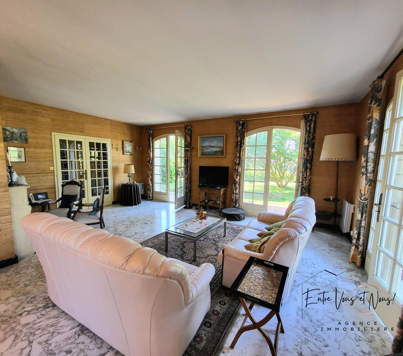 Maison - 167 m² - 6 pièces