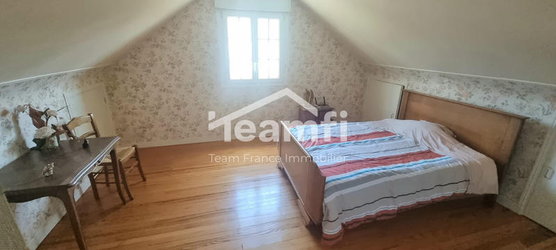 Maison - 143 m² - 7 pièces