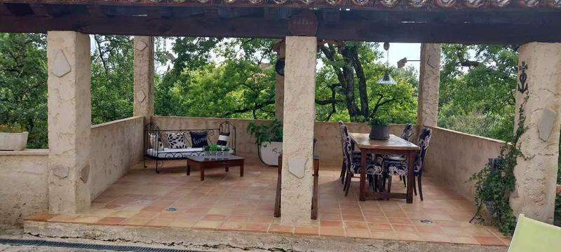 Maison - 387 m² - 8 pièces