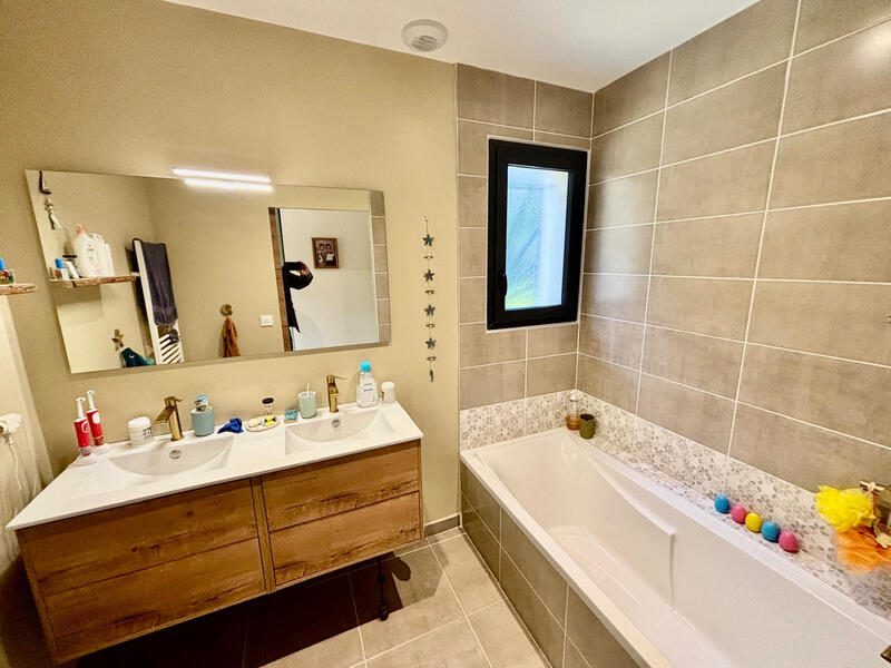 Villa - 105 m² - 5 pièces