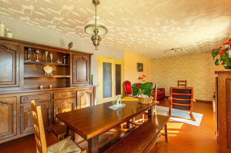 Maison - 188 m² - 8 pièces