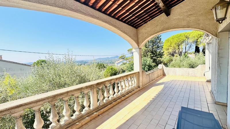 Maison - 170 m² - 5 pièces