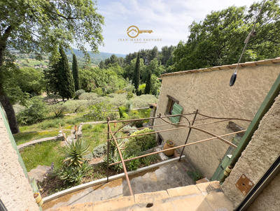 Propriété - 200 m² - 8 pièces