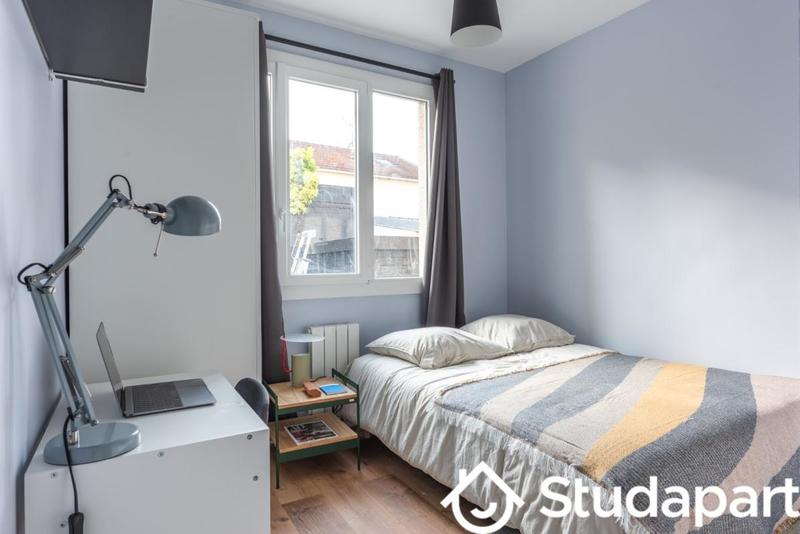 Chambre - 15 m² - 1 pièce