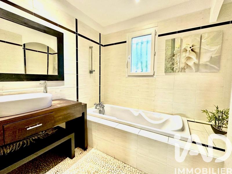 Maison de ville - 114 m² - 5 pièces