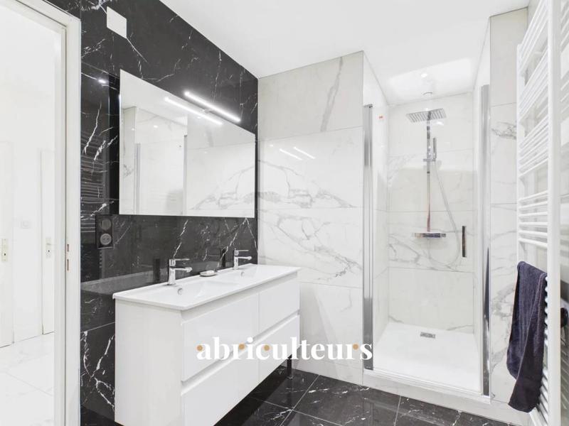 Appartement ancien - 106 m² - 4 pièces