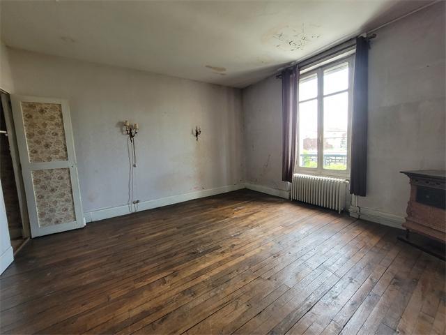 Maison - 228 m² - 11 pièces