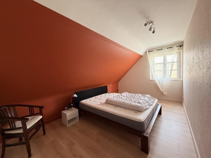 Maison traditionnelle - 228 m² - 8 pièces