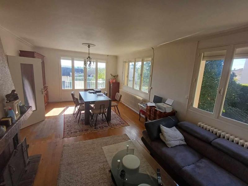 Maison traditionnelle - 113 m² - 7 pièces