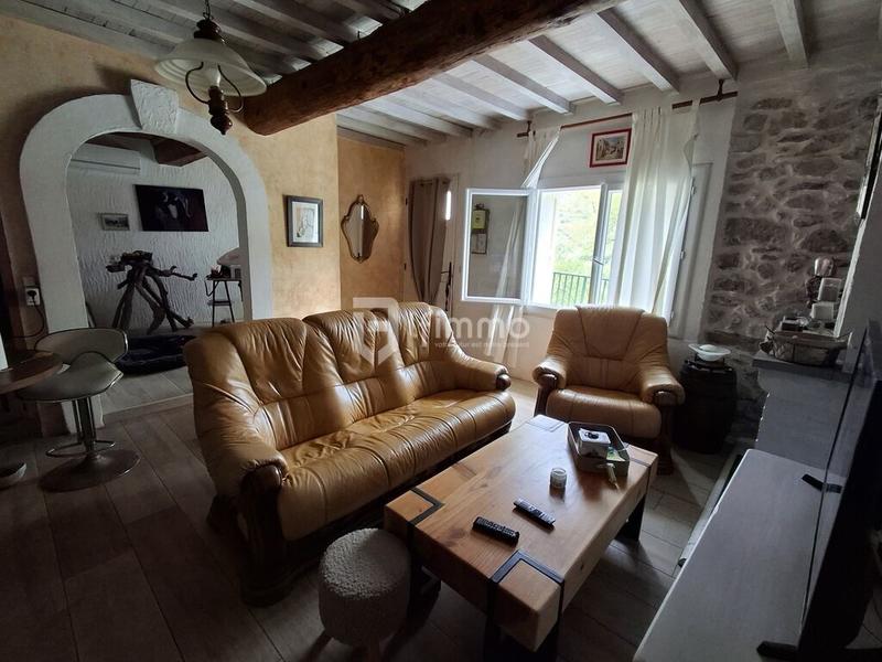 Maison en pierre - 87 m² - 4 pièces