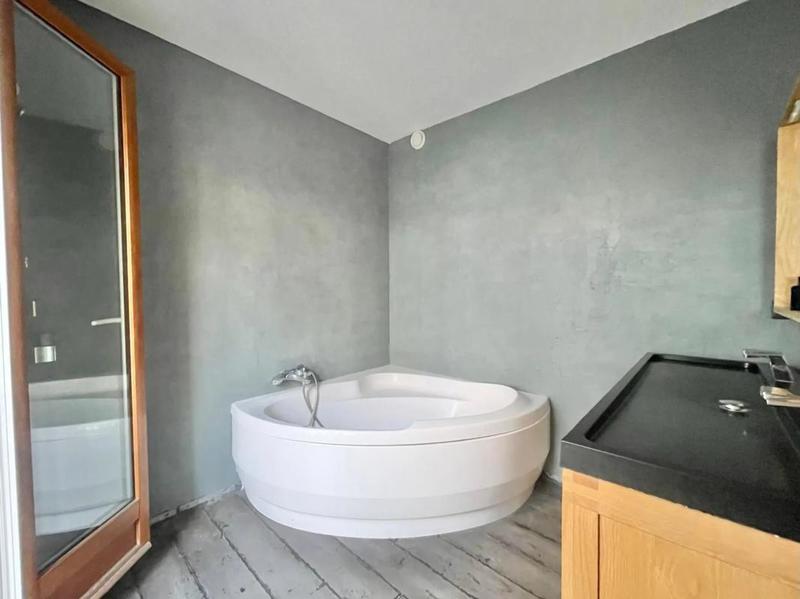 Maison - 148 m² - 6 pièces