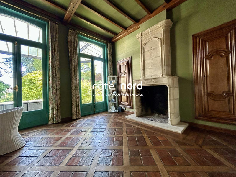 Maison - 350 m² - 11 pièces