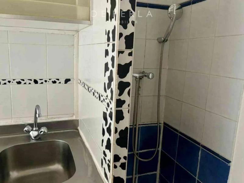 Studio - 8 m² - 1 pièce