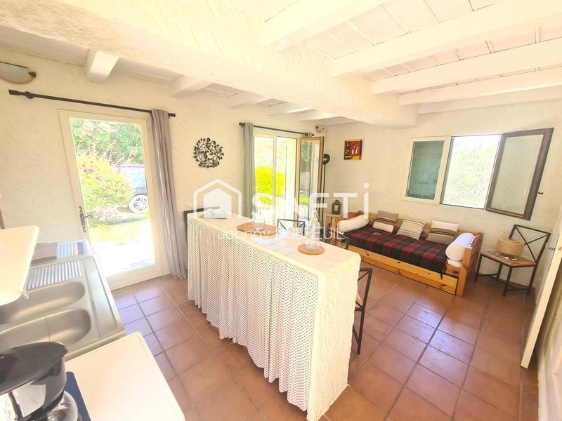 Maison - 225 m² - 8 pièces