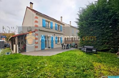 Maison - 102 m² - 6 pièces