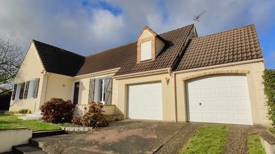 Maison - 95 m² - 5 pièces