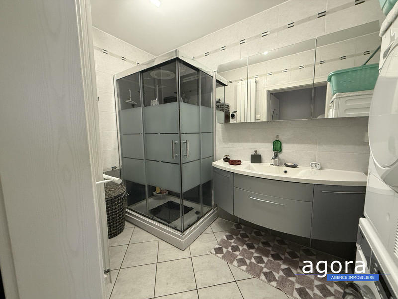 Appartement - 100 m² - 4 pièces