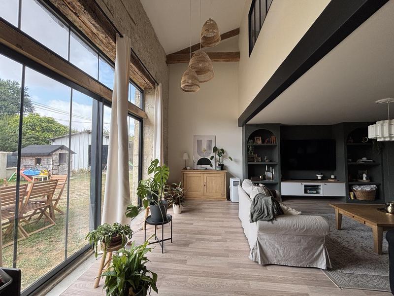 Maison - 180 m² - 5 pièces
