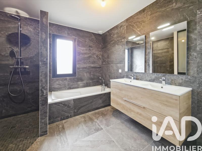 Maison - 112 m² - 5 pièces