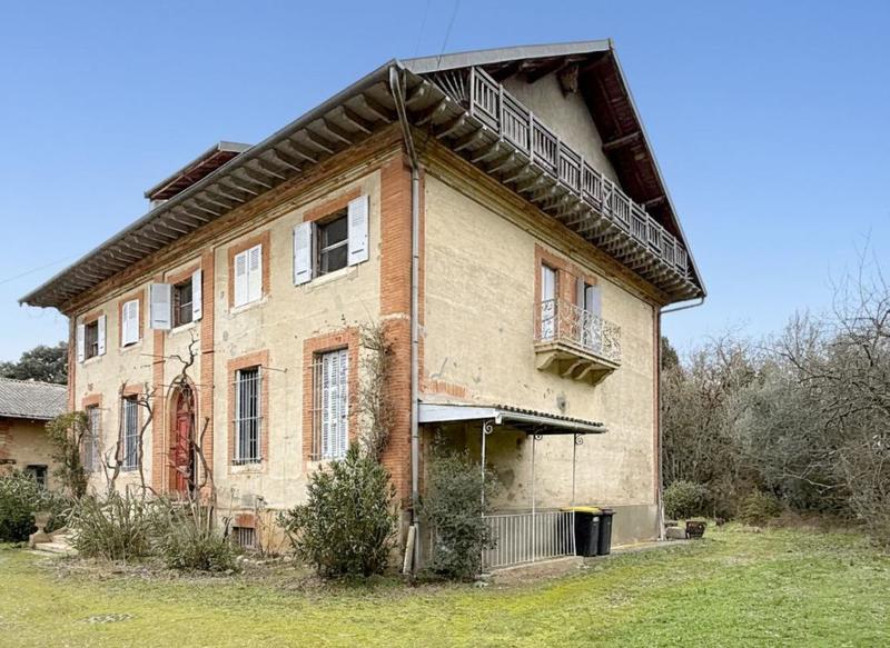 Mas - 800 m² - 13 pièces