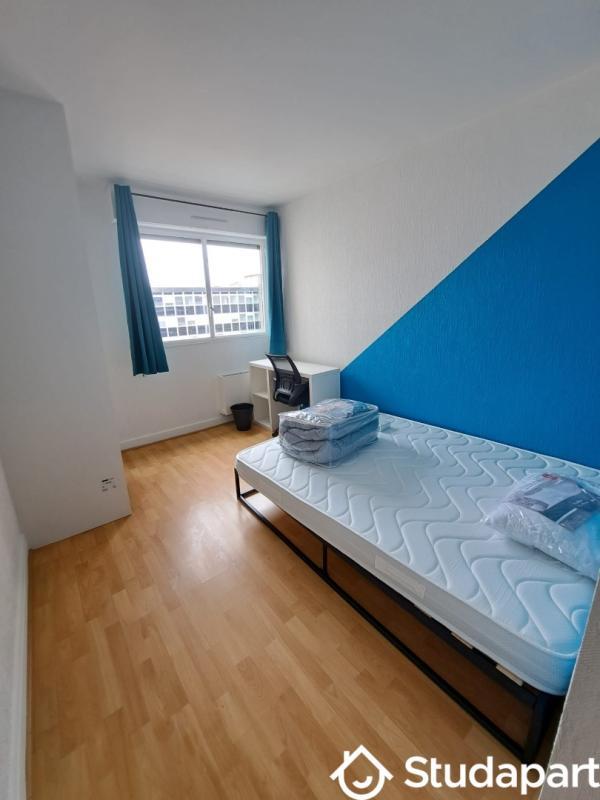 Chambre - 11 m² - 1 pièce