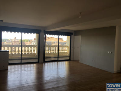 Appartement - 75 m² - 3 pièces