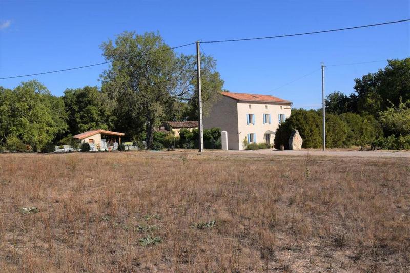 Corps de ferme - 385 m² - 6 pièces