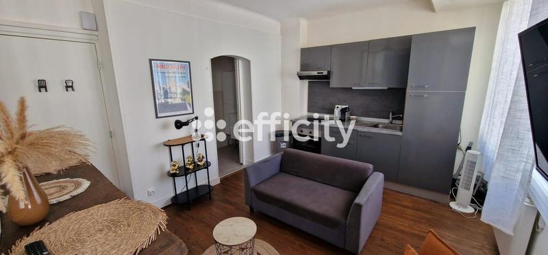 Immeuble - 90 m² - 5 pièces