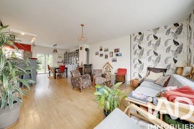 Maison - 88 m² - 6 pièces