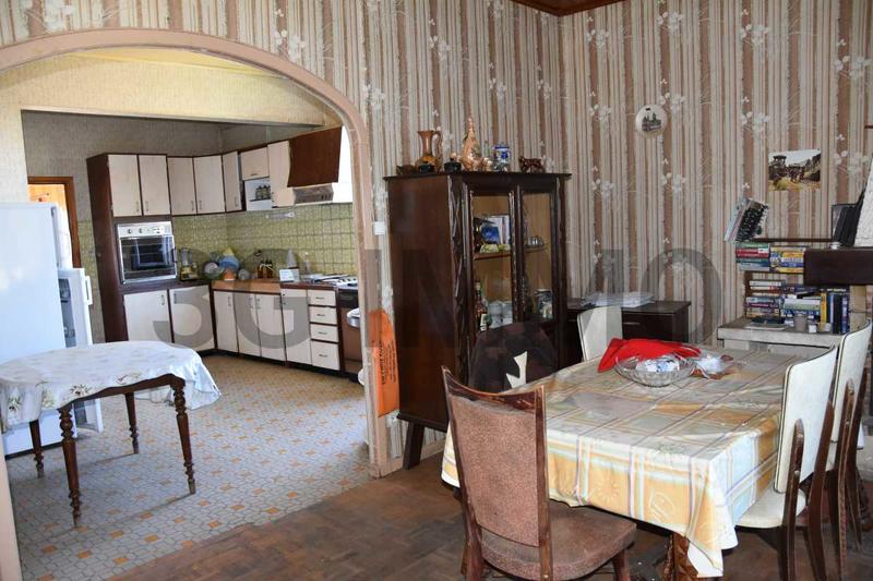 Maison - 240 m² - 12 pièces