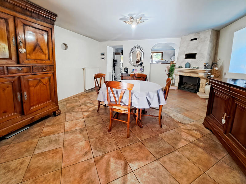 Maison - 96 m² - 4 pièces