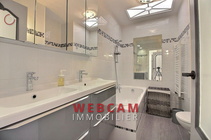 Appartement - 90 m² - 4 pièces