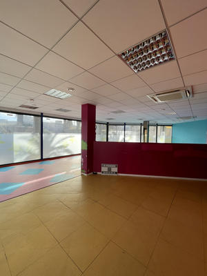Local commercial - 145 m²
