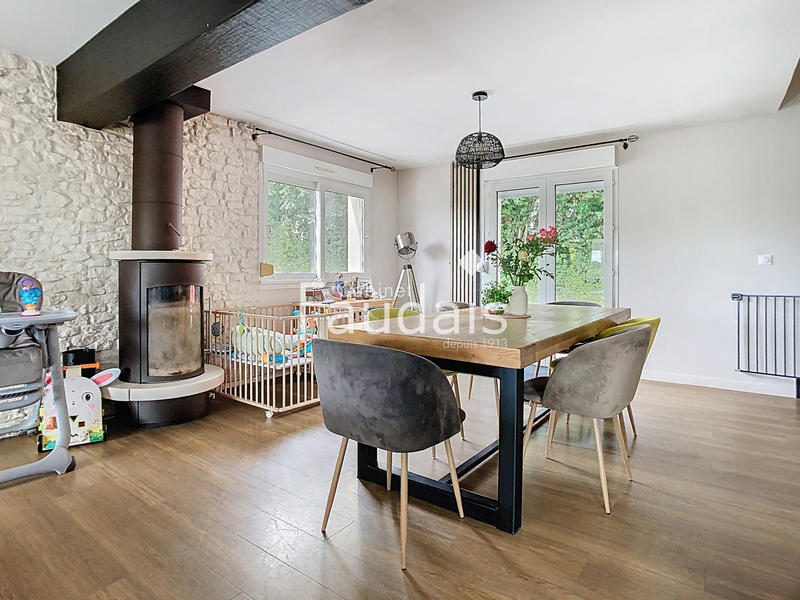 Maison - 122 m² - 6 pièces