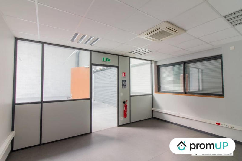 Local commercial - 595 m²