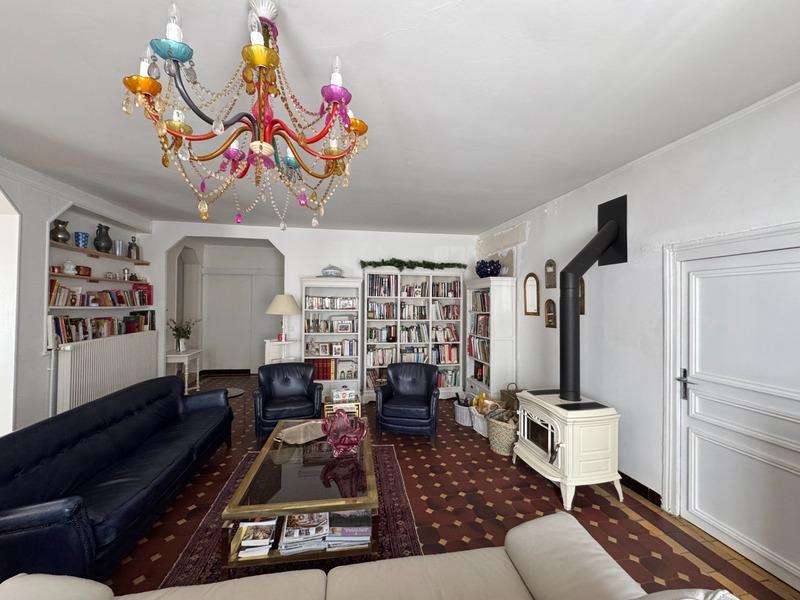 Maison - 187 m² - 6 pièces