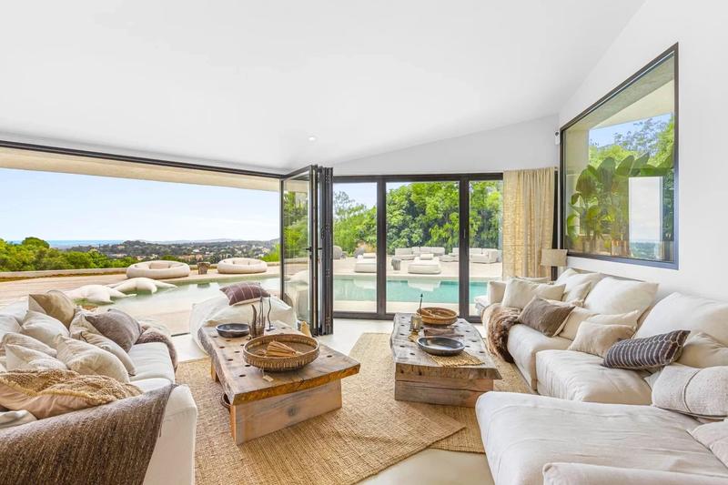 Villa - 260 m² - 6 pièces